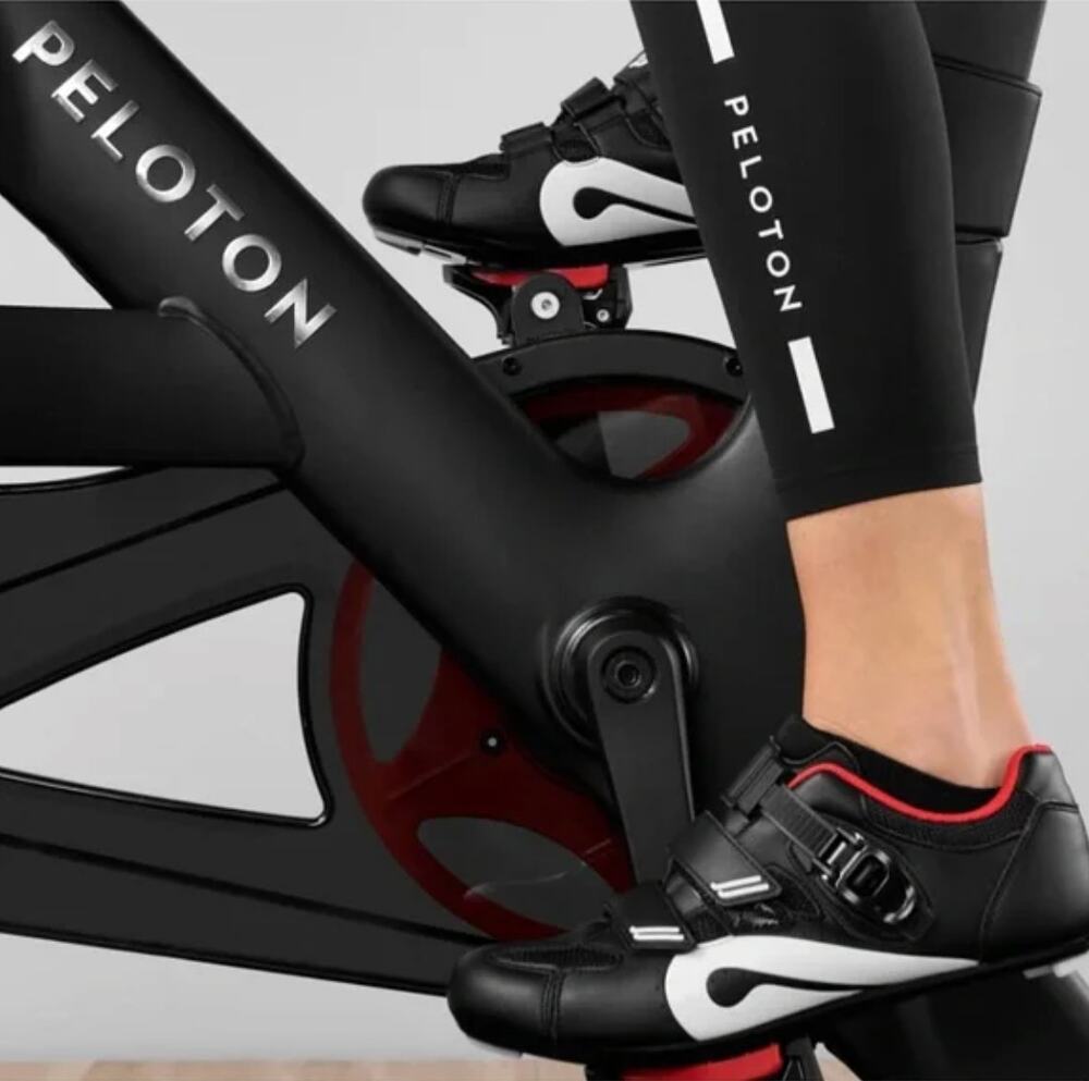 PELOTON Classic Spin Cycling Shoes Black White Red 44